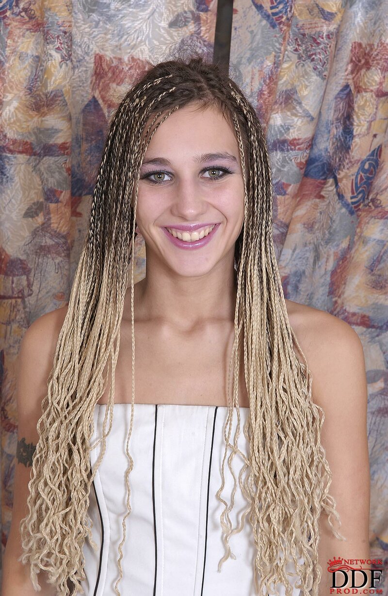 Алия, 20 лет, 0 размер груди